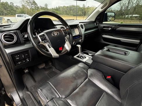 Used 2018 Toyota Tundra Platinum image 11