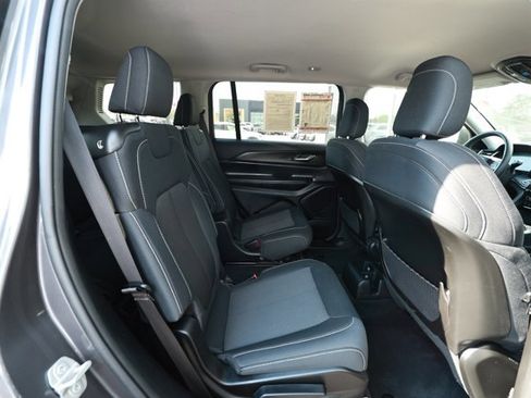 Certified 2023 Jeep Grand Cherokee L Laredo RWD image 30