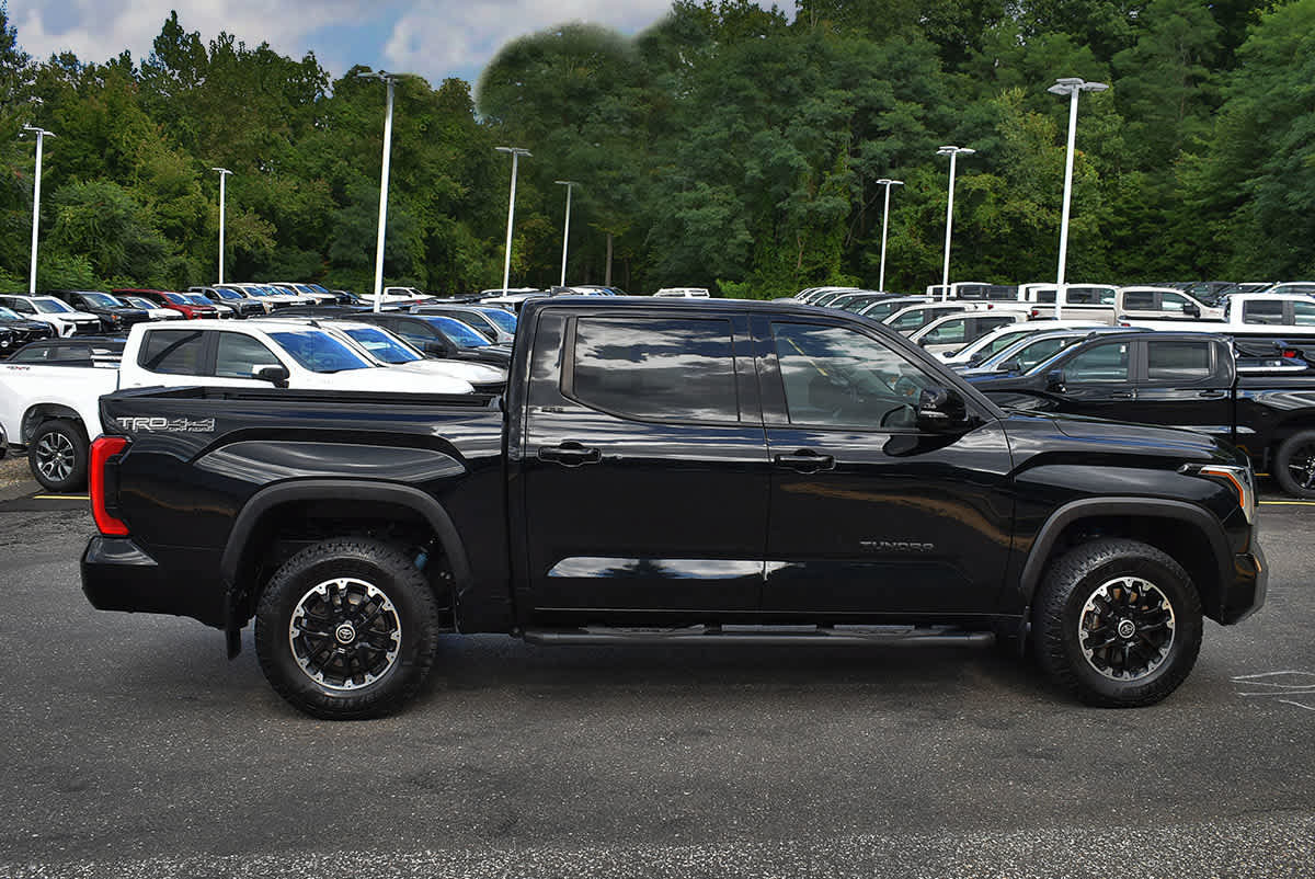 Used 2022 Toyota Tundra SR5 AWD/4WD image 6