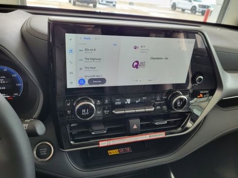 New 2026 Toyota Highlander Platinum image 21