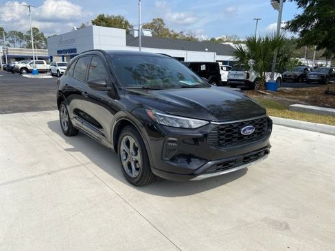 Certified 2023 Ford Escape ST-Line w/ Tech Pack #1 image 2