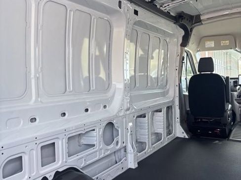 New 2026 Ford Transit 250 148 Medium Roof RWD image 33
