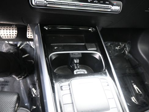 Used 2023 Mercedes-Benz GLB 35 AMG 4MATIC image 15