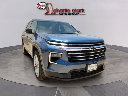 New 2025 Chevrolet Traverse LT w/ Driver Confidence Package image 7