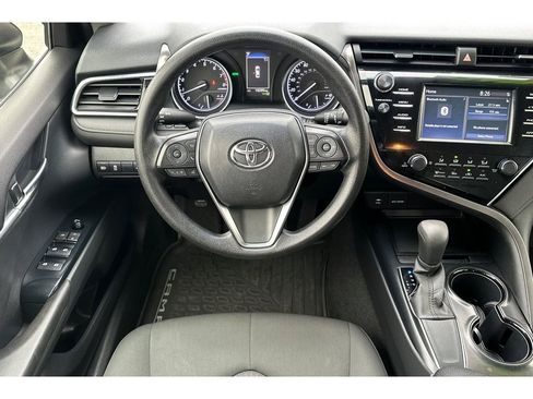 Used 2018 Toyota Camry LE w/ Convenience Package FWD image 15