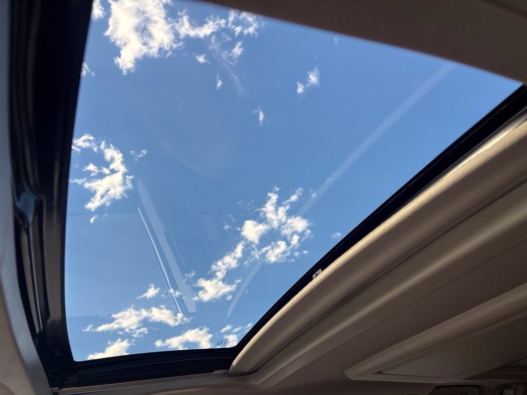 Used 2019 Toyota Sienna Limited Premium FWD image 19