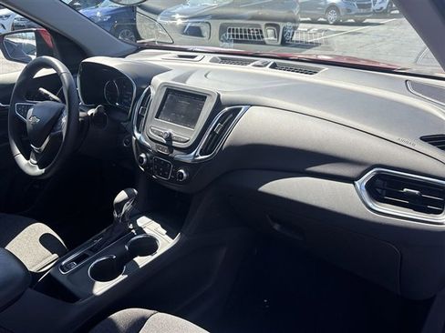 Used 2023 Chevrolet Equinox LT image 27