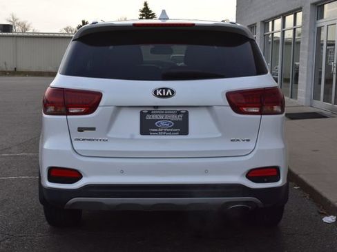 Used 2019 Kia Sorento EX w/ EX Touring Package image 12