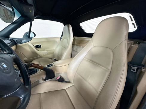 Used 1999 MAZDA MX-5 Miata RWD image 3