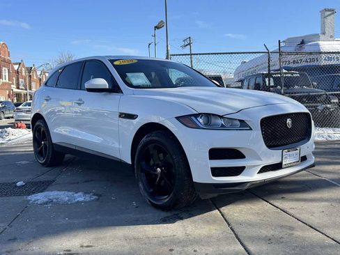 Used 2020 Jaguar F-PACE Premium image 3