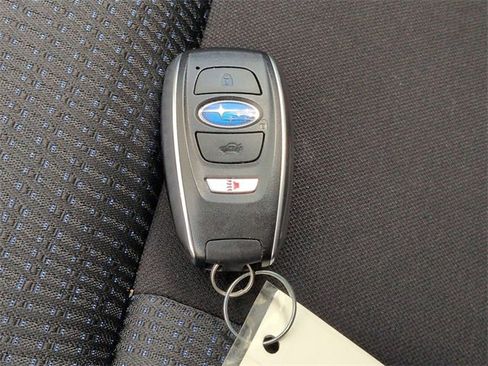 Used 2025 Subaru Ascent Premium image 28