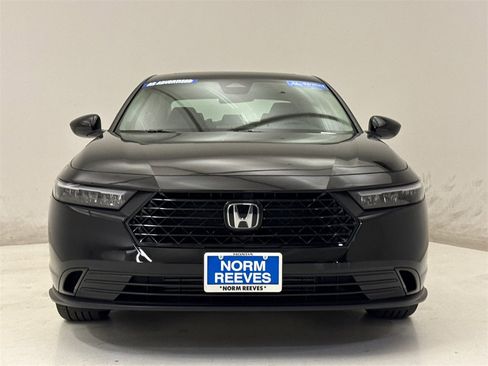 Certified 2025 Honda Accord SE image 3