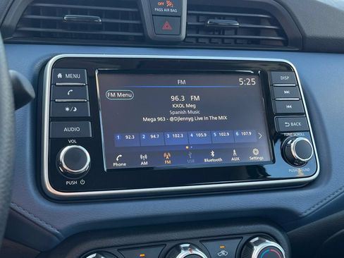 Used 2025 Nissan Versa SV FWD image 20