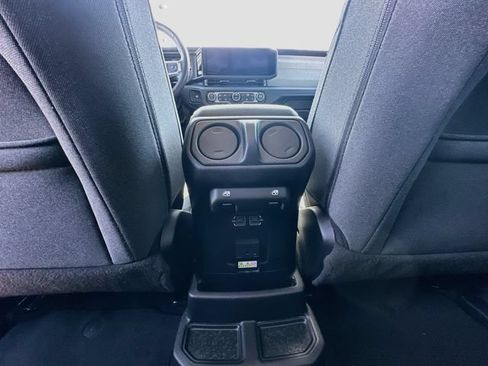 Used 2024 Jeep Wrangler Unlimited Sahara AWD/4WD image 24