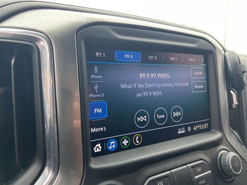 Used 2021 Chevrolet Silverado 1500 LT Trail Boss w/ Bed Protection Package image 18