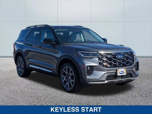 Used 2025 Ford Explorer Platinum w/ Ultimate Package image 7