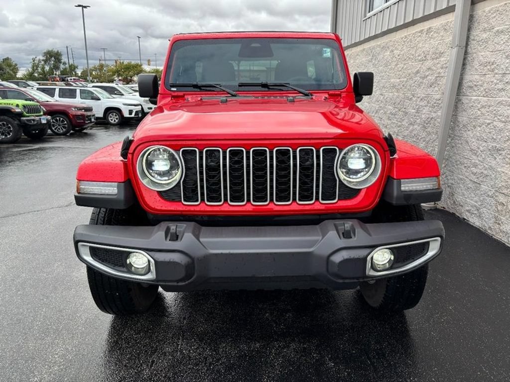 Used 2026 Jeep Wrangler Unlimited Sahara AWD/4WD image 11