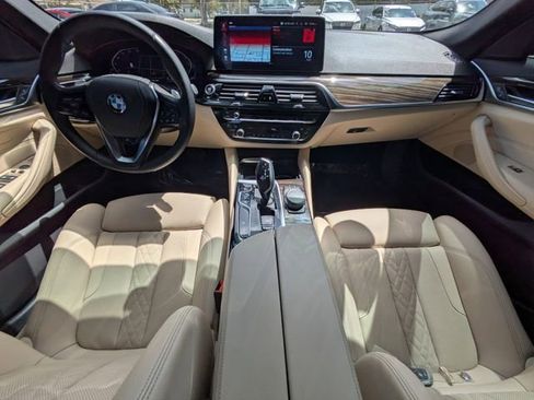 Used 2021 BMW 530i xDrive w/ Convenience Package AWD/4WD image 12