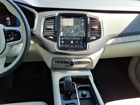 Certified 2025 Volvo XC90 B5 Plus w/ Protection Package Premier AWD/4WD image 13