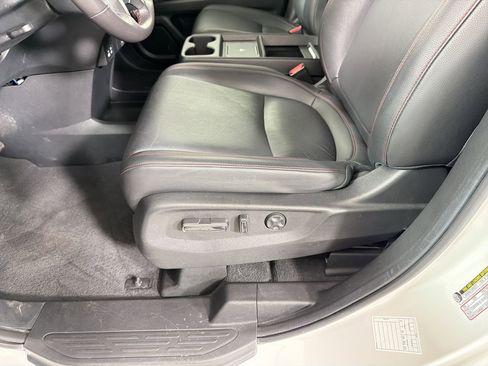 Certified 2025 Honda Odyssey Sport-L image 14