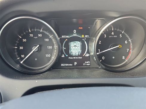 Used 2019 Land Rover Discovery Sport SE image 16