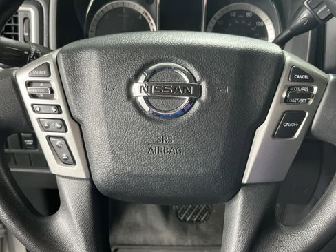 Used 2017 Nissan Titan S image 14