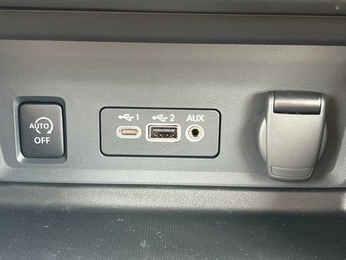 New 2025 Nissan Sentra SV w/ SV Premium Package image 29