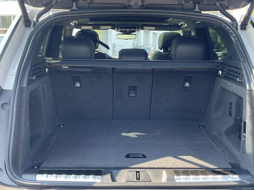 New 2026 Land Rover Range Rover Sport Dynamic SE AWD/4WD image 12