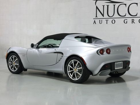 Used 2005 Lotus Elise image 10