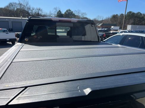 Used 2022 GMC Sierra 1500 AT4 w/ AT4 Preferred Package image 12