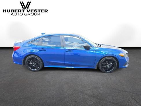 Used 2024 Honda Civic Sport image 5