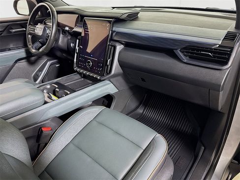 Certified 2025 GMC Acadia AT4 w/ LPO, Floor Liner Package image 29