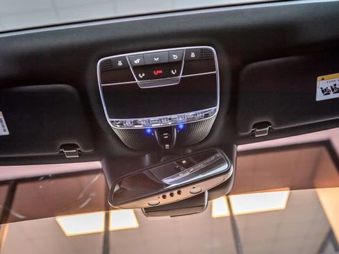 Used 2016 Mercedes-Benz S 550 Sedan image 41