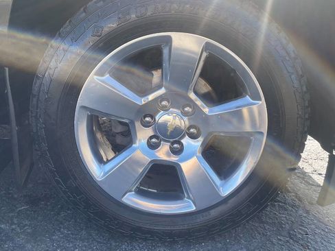 Used 2017 Chevrolet Suburban Premier image 12