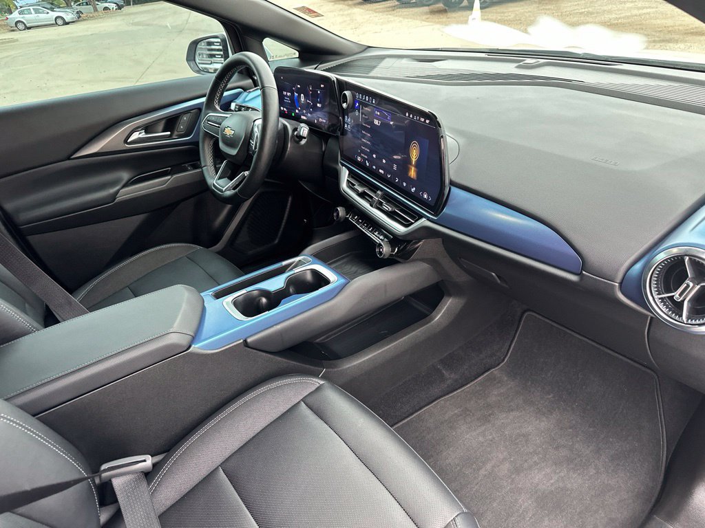 Certified 2024 Chevrolet Equinox EV LT AWD/4WD image 29
