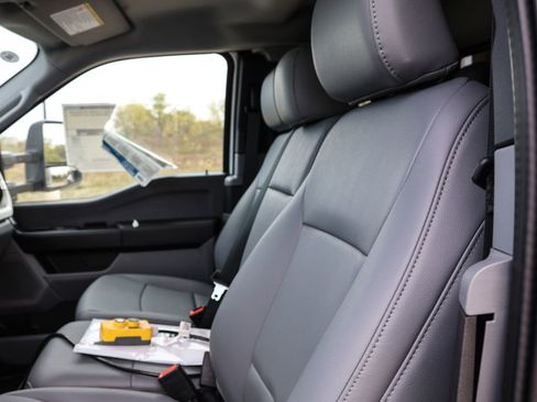 New 2025 Ford F450 XL w/ XL Chrome Package image 22