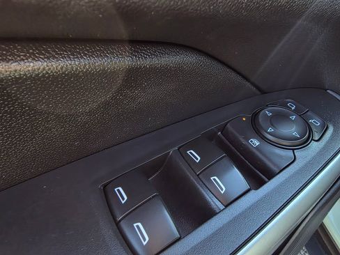 Used 2024 Chevrolet Trax RS image 12