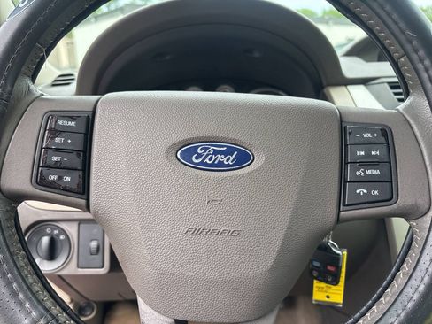 Used 2011 Ford Focus SE w/ 201A Rapid Spec Order Code FWD image 12