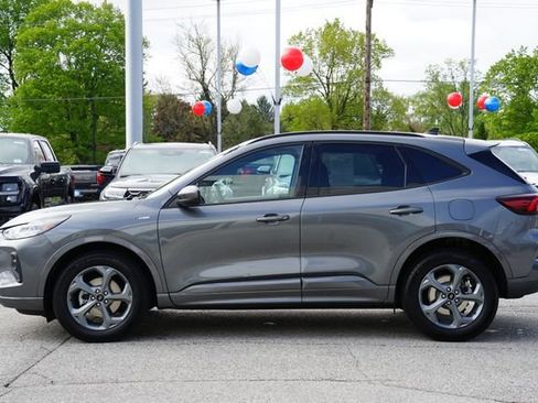 Certified 2023 Ford Escape ST-Line Select w/ Tech Pack #2 AWD/4WD image 4