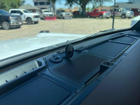 Used 2024 Ford Bronco Outer Banks AWD/4WD image 23
