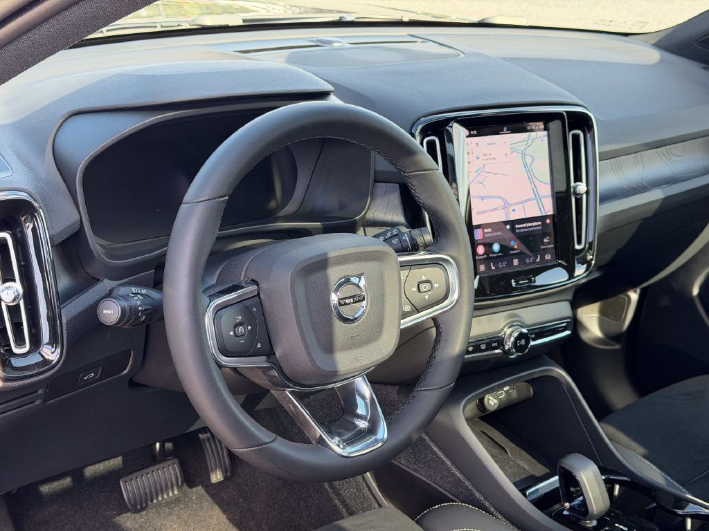 Certified 2023 Volvo XC40 Recharge Plus AWD/4WD image 25