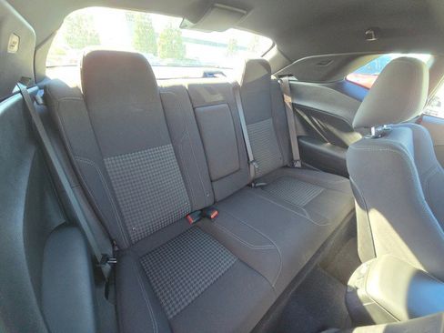 Used 2019 Dodge Challenger SXT w/ Driver Convenience Group RWD image 14
