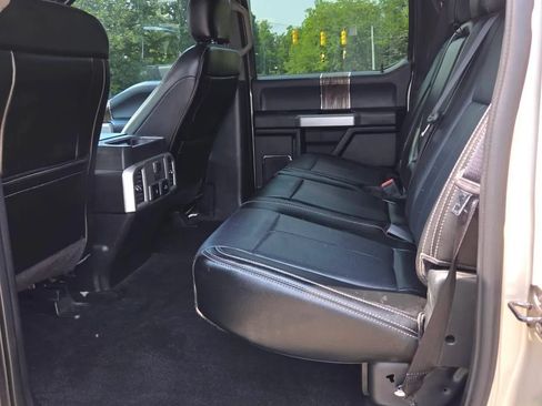 Used 2018 Ford F150 Lariat w/ Equipment Group 502A Luxury AWD/4WD image 11