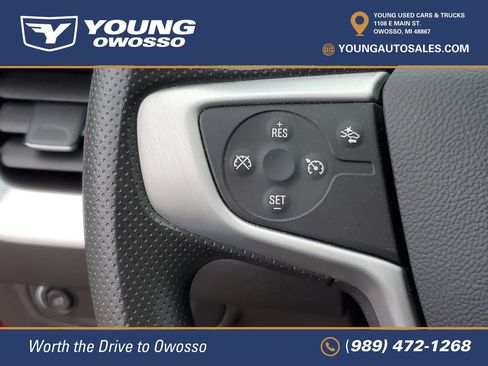 Used 2024 GMC Terrain SLE w/ Driver Convenience Package FWD image 14