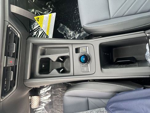 New 2026 Volkswagen Tiguan SE image 13