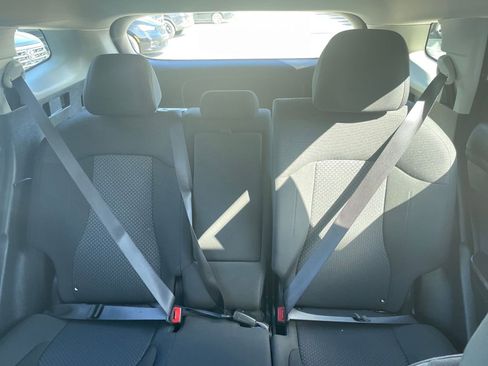 Used 2025 Kia Sportage LX image 38