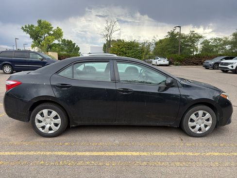 Used 2016 Toyota Corolla LE FWD image 6