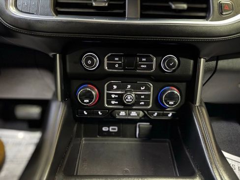 Used 2023 Chevrolet Tahoe LT w/ Luxury Package image 21