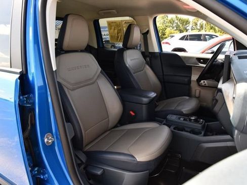 Used 2025 Ford Maverick Lariat w/ 4K Tow Package AWD/4WD image 21