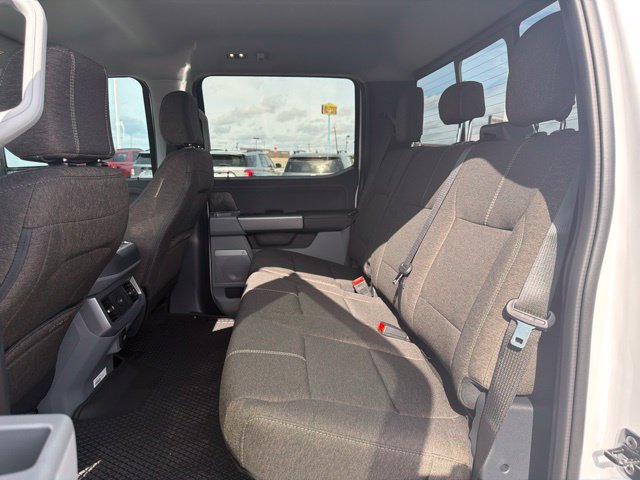 New 2027 Ford F250 XLT w/ XLT Premium Package AWD/4WD image 15